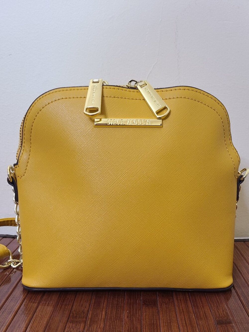 Steve Madden Mustard Yellow Crossbody Bucket Purse Bag